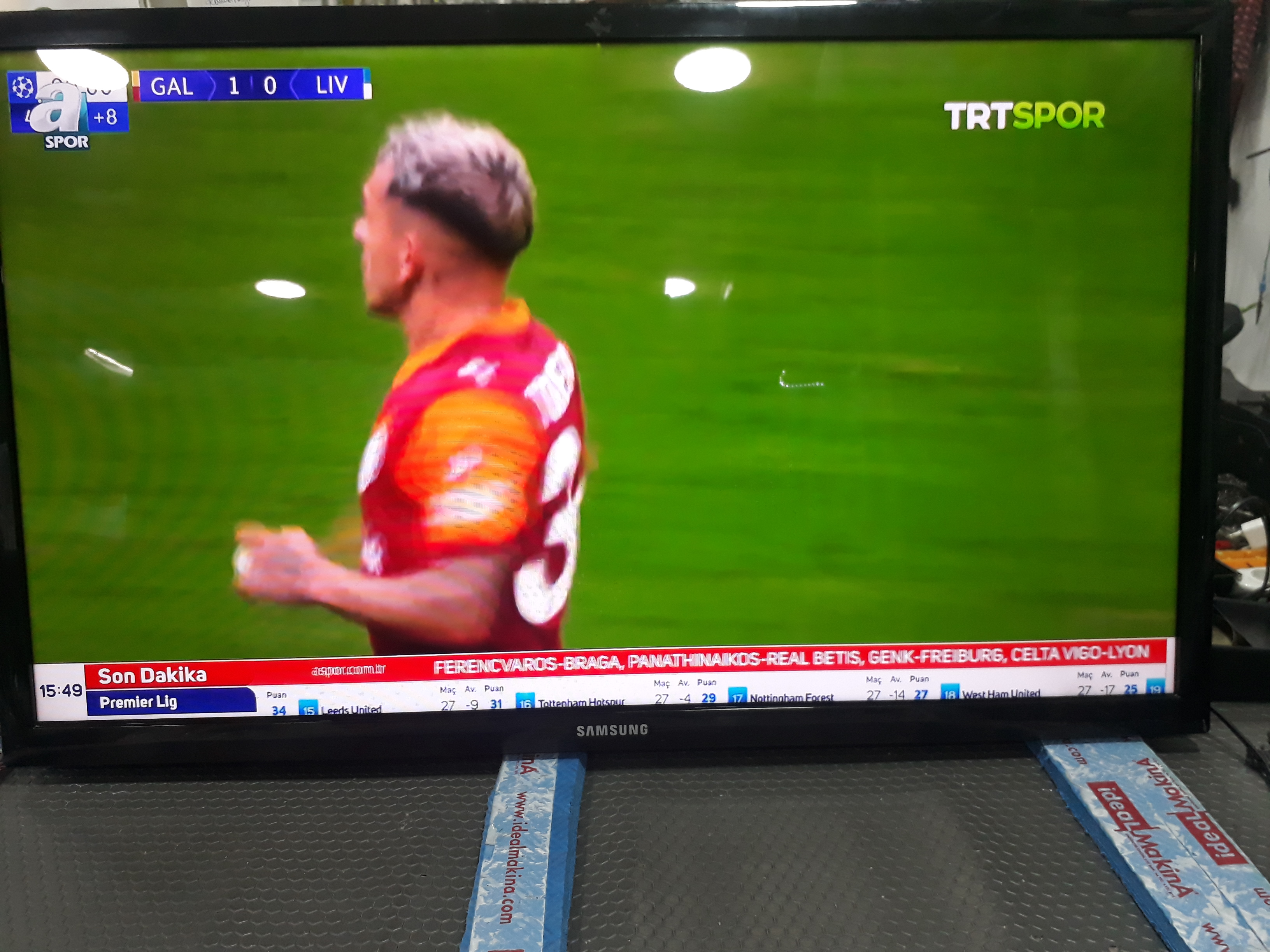 Samsung LED TV model UE40 D5003BW